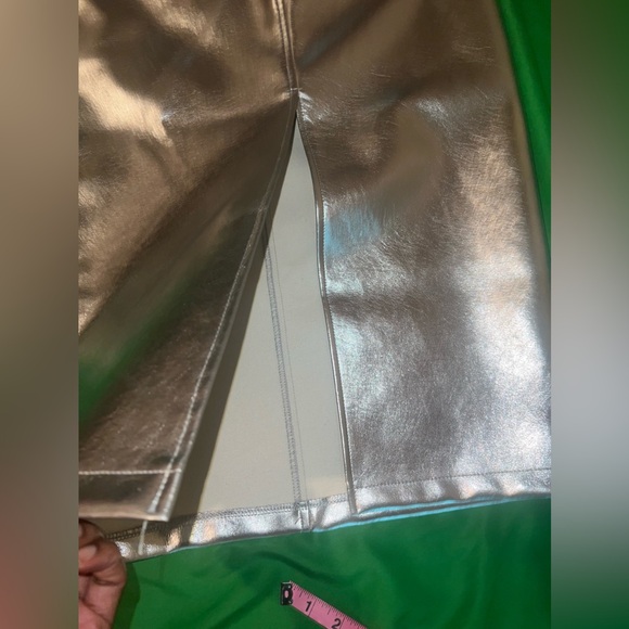 NWT 7 For All Mankind Silver Metallic Pencil Skirt size XS - Picture 6 of 9